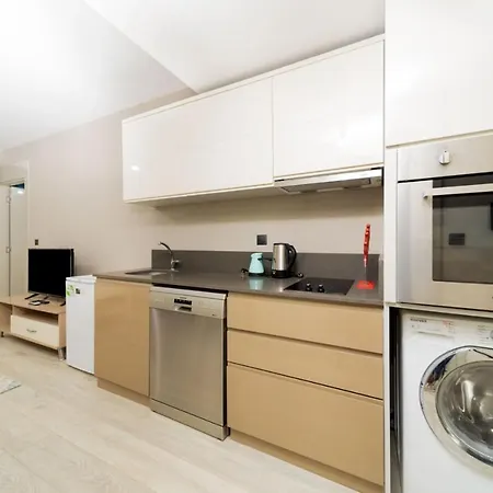 Apartment Vibrant And Central Flat With Shared Pool In Kepez *