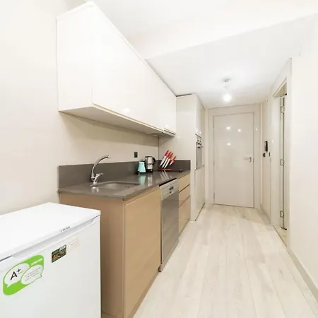 Apartament Vibrant And Central Flat With Shared Pool In Kepez